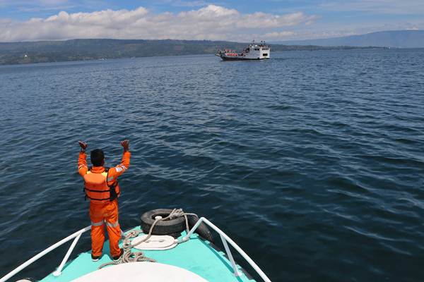  Terus Mencari KM Sinar Bangun