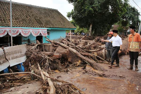  Banyuwangi Dilanda Banjir Bandang