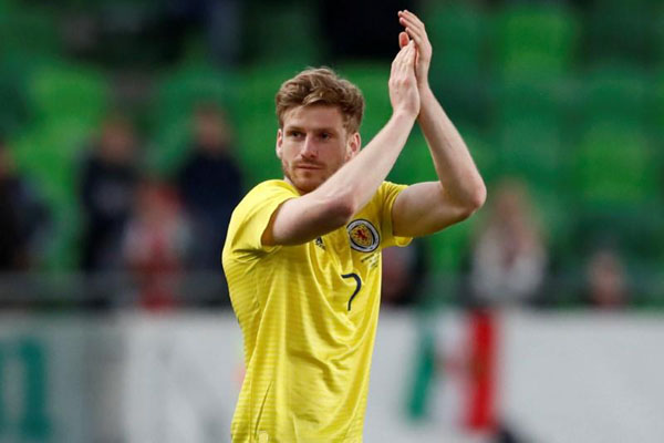  Southampton Angkut Armstrong dari Celtic