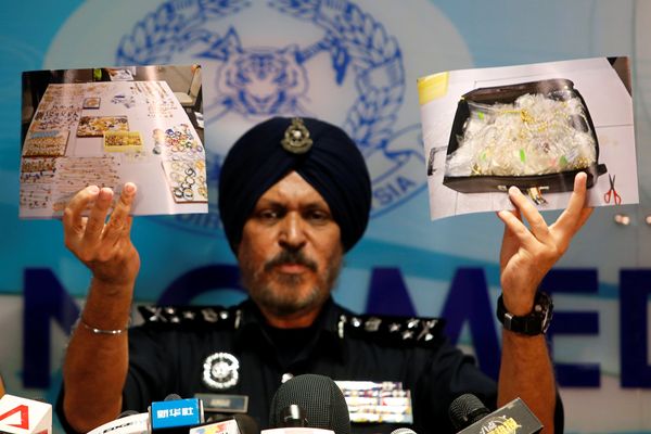  Polisi Malaysia Butuh 3 Hari Untuk Hitung Nilai Barang-barang Najib Razak yang Disita