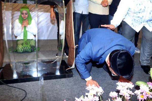  Ridwan Kamil Sujud Syukur