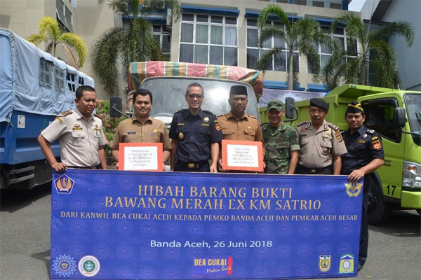  Kanwil Bea Cukai Aceh Hibahkan 17 Ton Bawang Merah Kepada Pemerintah Aceh