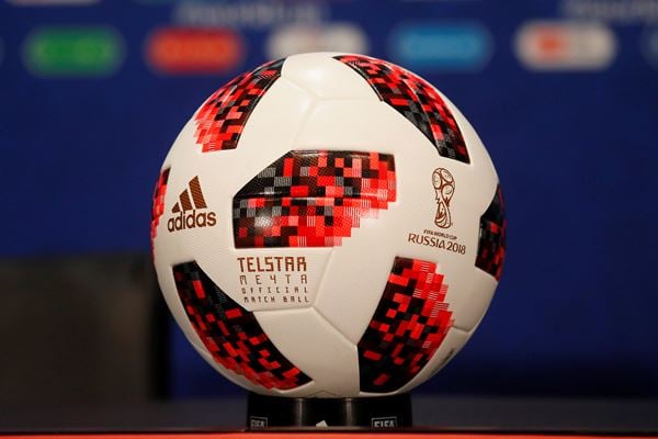  PIALA DUNIA 2018: Mengapa Bola Telstar Mechta Berwarna Merah?