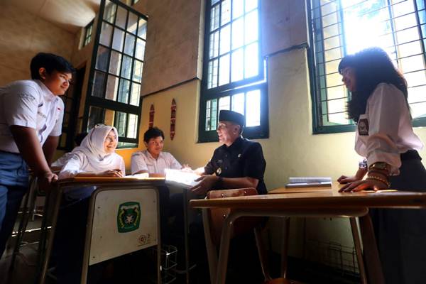  Tinjau Pelaksanaan Penerimaan Peserta Didik Baru