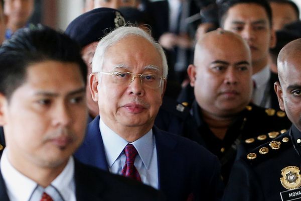 Mantan PM Malaysia Najib Razak tiba di pengadilan di Kuala Lumpur, Malaysia, Rabu (4/7)./Reuters-Lai Seng Sin
