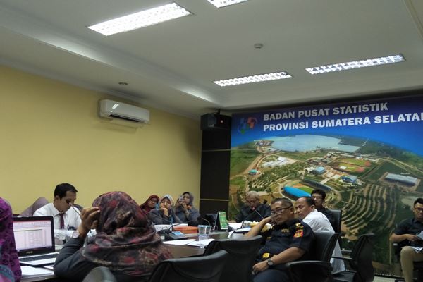  PERTUMBUHAN EKONOMI : Anggaran Belanja Ditekan, Swasta Jadi Tumpuan