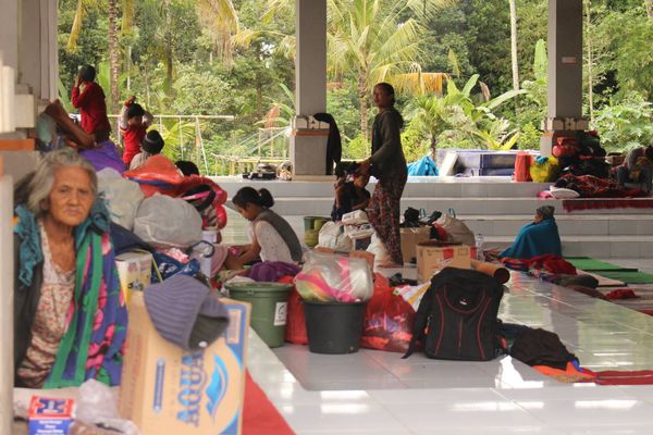  Warga Tetap Mengungsi Walaupun Pemerintah Imbau Pengungsi Pulang
