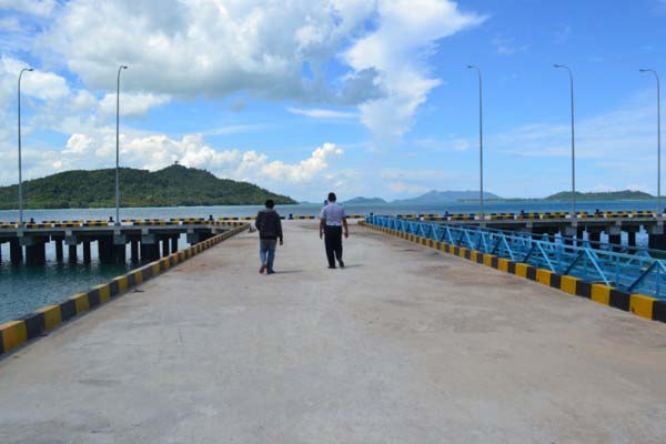 Pelabuhan Teluk Tapang di Pasaman Barat, Sumatra Barat./Antara