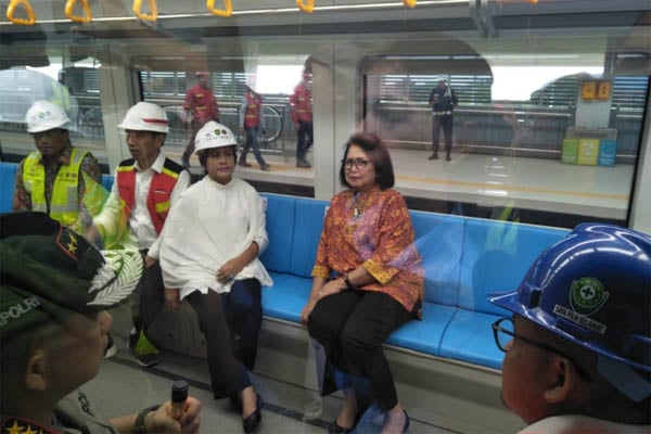  Cicipi LRT Palembang, Jokowi: Lebih Efisien Ketimbang Kendaraan Pribadi