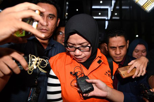  Setelah Geledah Rumah Bos PLN, Ruang Kerja Eni Saragih Disegel KPK
