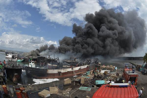  Buntut Kebakaran Kapal Ikan di Benoa, Pemerintah Kembali Dorong Penataan Pelabuhan