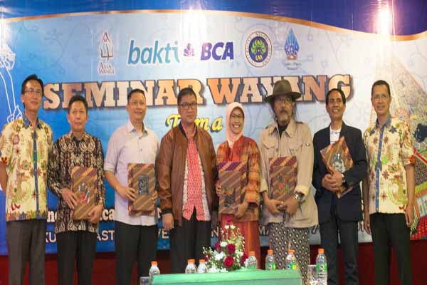 BCA Luncurkan Gerakan Buku Wayang untuk Indonesia
