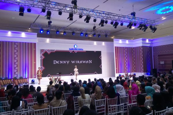  Iriana Jokowi Buka Pameran UMKM Karya Kreatif Indonesia 2018