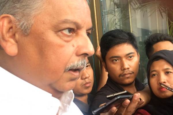 Direktur PT PLN Sofyan Basir usai diperiksa KPK sebagai saksi untuk kasus suap proyek PLTU Riau-1, Jumat (20/7/2018)/Bisnis-Rahmad Fauzan