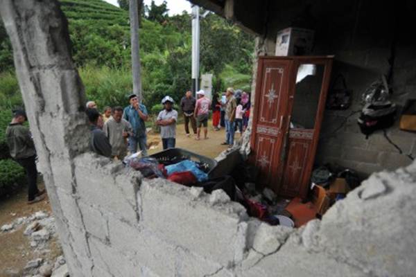  GEMPA SUMBAR: 12 Rumah di Kabupaten Solok Rusak