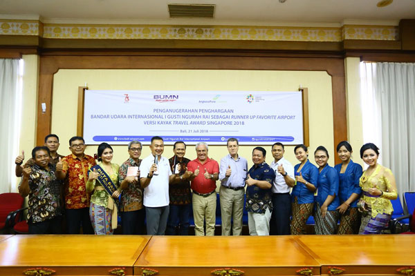  Bandara Internasional I Gusti Ngurah Rai Raih Penghargaan Dalam Kayak Travel Awards Singapore 2018
