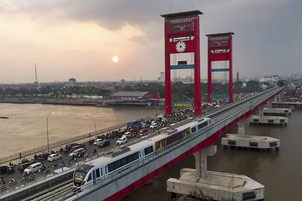  LRT Palembang Sudah Beroperasi Terbatas