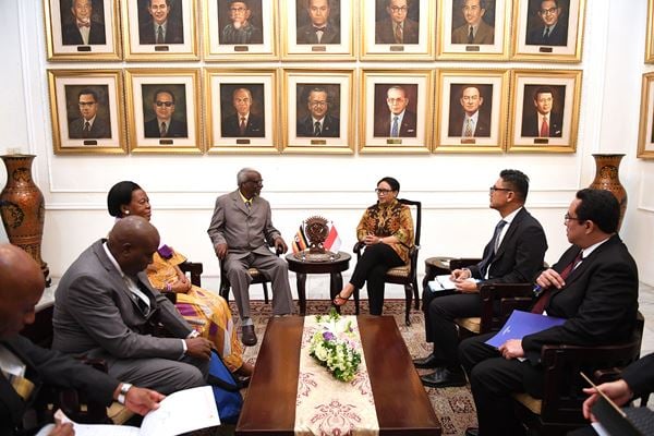  Menlu Retno Terima Kunjungan Wakil PM Uganda