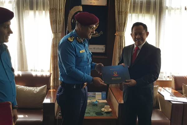 Kapolri Jenderal Pol Muhammad Tito Karnavian (kanan) saat melaksanakan courtesy call kepada Kepala Polisi Nepal Inspektur Jenderal Polisi Sarbendra Khanal./Istimewa