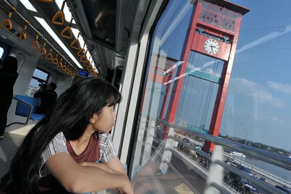  Jalan-jalan Keliling Kota Palembang Naik LRT