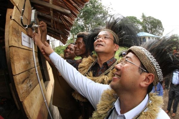  Terangi Desa Enem Papua, PLN Genjot Pemanfaatan EBT