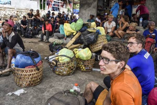  Dampak Gempa NTB, 500 Pendaki Lokal dan Mancanegara Terjebak di Gunung Rinjani