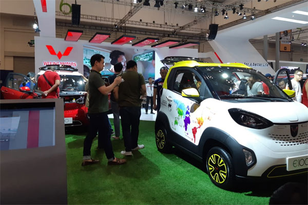  GIIAS 2018 : Wuling E100 Sedot Pengunjung