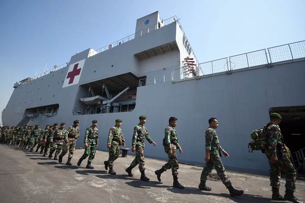  TNI Kirim Bantuan ke Lombok