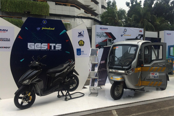  Sepeda Motor Listrik Pertama Buatan Indonesia Siap Diproduksi Massal