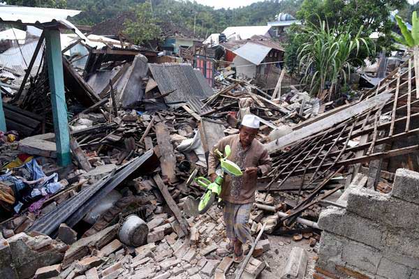  Gempa 7 SR Lombok: Rumah Rusak Mulai Didata, Gempa 6,4 SR Hancurkan 3.000 Rumah