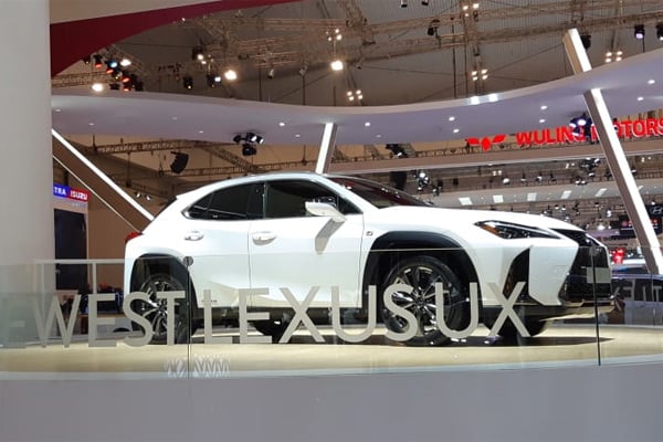  LUXURY UTILITY VEHICLE : The Newest Lexus UX Hadir di Indonesia