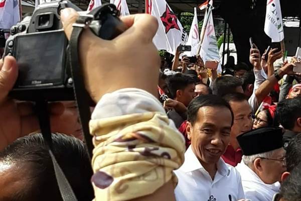  Kehadiran Jokowi-Ma\'ruf Amin Ciptakan Suasana Khidmat di Gedung Joang 45