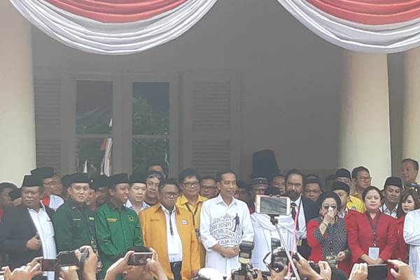  Jokowi: Ma\'ruf Amin Sosok yang Mengerti Ekonomi