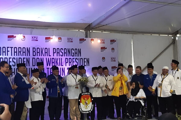  Berkas Pendaftaran Lengkap, Prabowo-Sandi Tinggalkan KPU