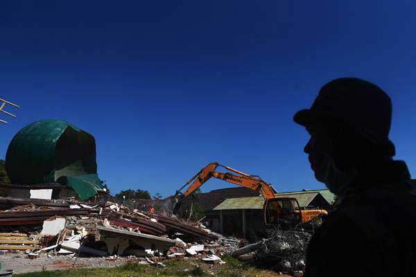  Gempa Lombok : PLN Fokus Perbaiki Listrik Posko Bencana & Lokasi Pengungsian