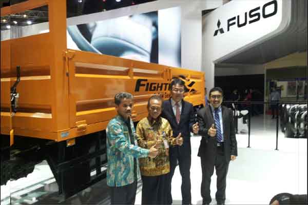  GIIAS 2018 : Mitsubishi Fuso Raih Booth Kendaraan Komersial Terfavorit