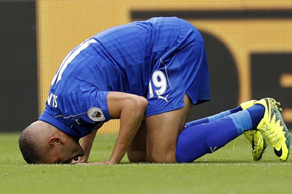  Fenerbahce Dapatkan Islam Slimani dari Leicester