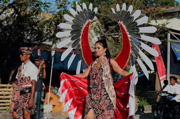  KARNAVAL BUDAYA DI WAINGAPU