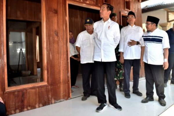  Jokowi Kunjungi Rumah Zohri di Wilayah Gempa Lombok Utara