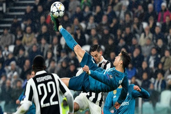 Overhead kick Ronaldo./Yahoo sport
