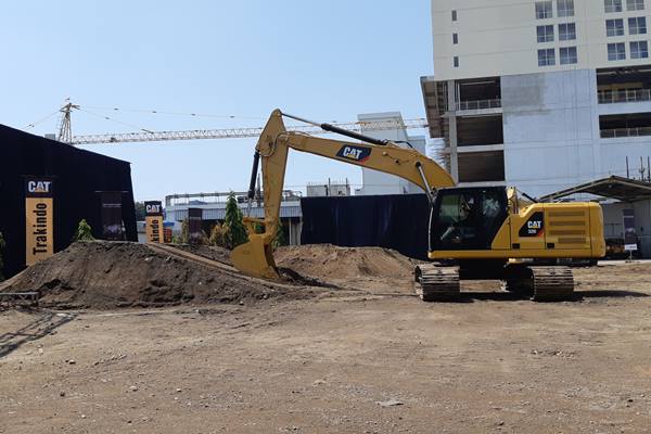  Trakindo Luncurkan 2 Varian Excavator Baru di Surabaya