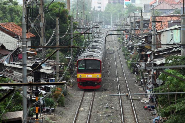  Sejarah Indonesia, PJKA Bongkar Ruko Warga Demi Stasiun Tangerang