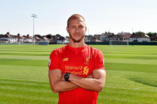  Ragnar Klavan Tinggalkan Liverpool ke Cagliari