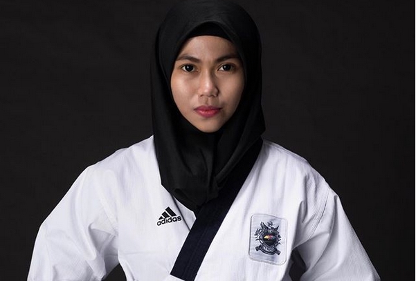  Hebat! Defia Rosmaniar Raih Medali Emas untuk Indonesia di Cabang Taekwondo