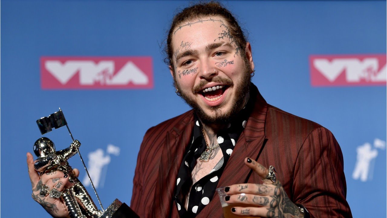  Ajaib! Dua Bannya Pecah, Pesawat Jet Bawa Rapper AS Post Malone Mendarat Dengan Selamat