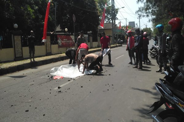  Pengemudi Mobil Sengaja Tabrak Pemotor Hingga Tewas di Banjarsari