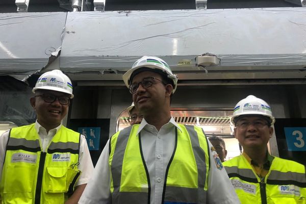  Anies Jajal Kereta MRT dari Lebak Bulus ke Bundaran HI