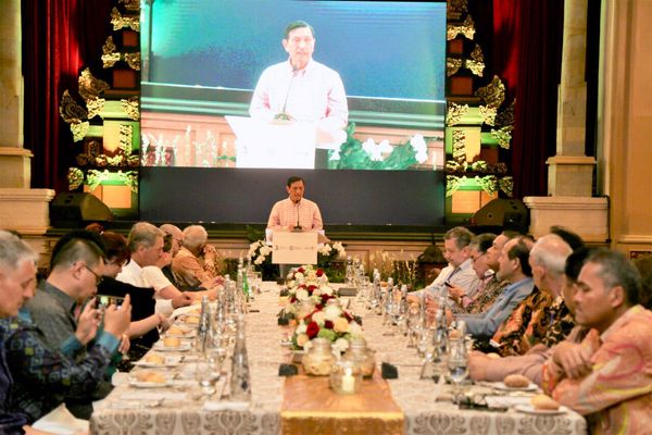  Jelang Annual Meeting IMF-World Bank, Luhut Yakinkan Para Dubes Bali Aman