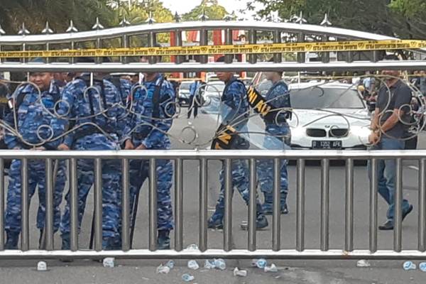  Massa Tolak #2019GantiPresiden Keberatan Neno Warisman Berada di Pekanbaru