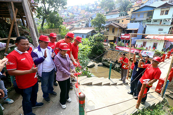  KAMPUNG PELANGI DI BANDUNG